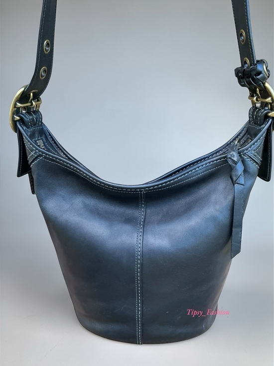 Coach Handbags - Vintage Coach Bleecker Bleeker Legacy 11422 Black Glove Leather Bucket Bag USA